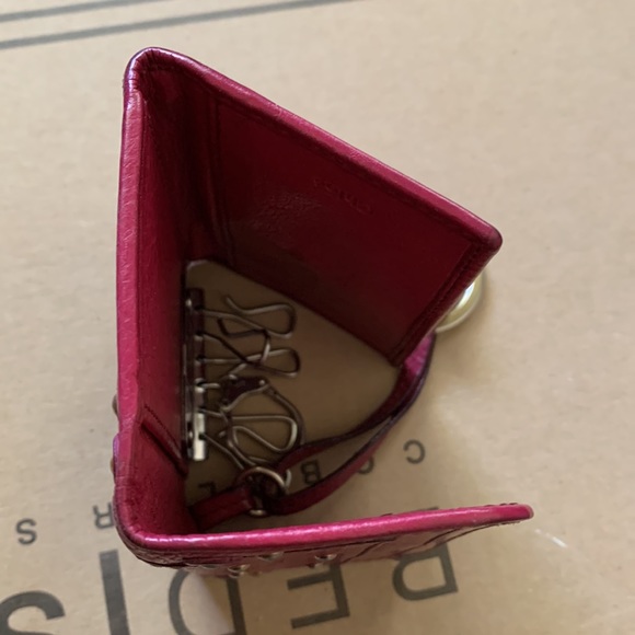 Chloe 6 key/card holder w signature mini padlock - Picture 16 of 17